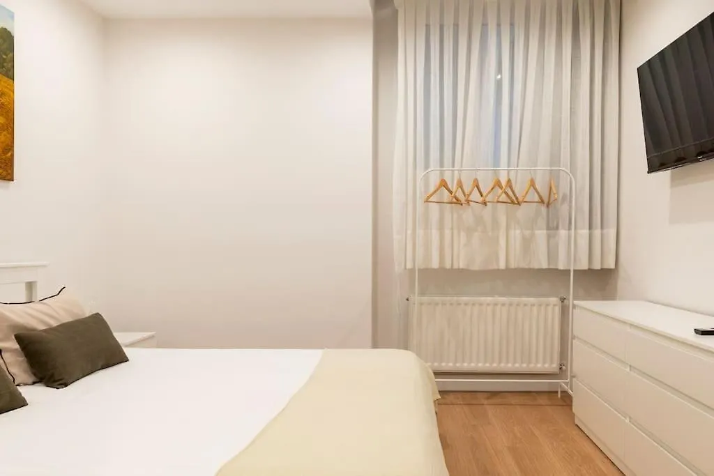 Ot Residence 5 Bedrooms 4 Bathrooms Luxury Apartment In Old Town Bilbao